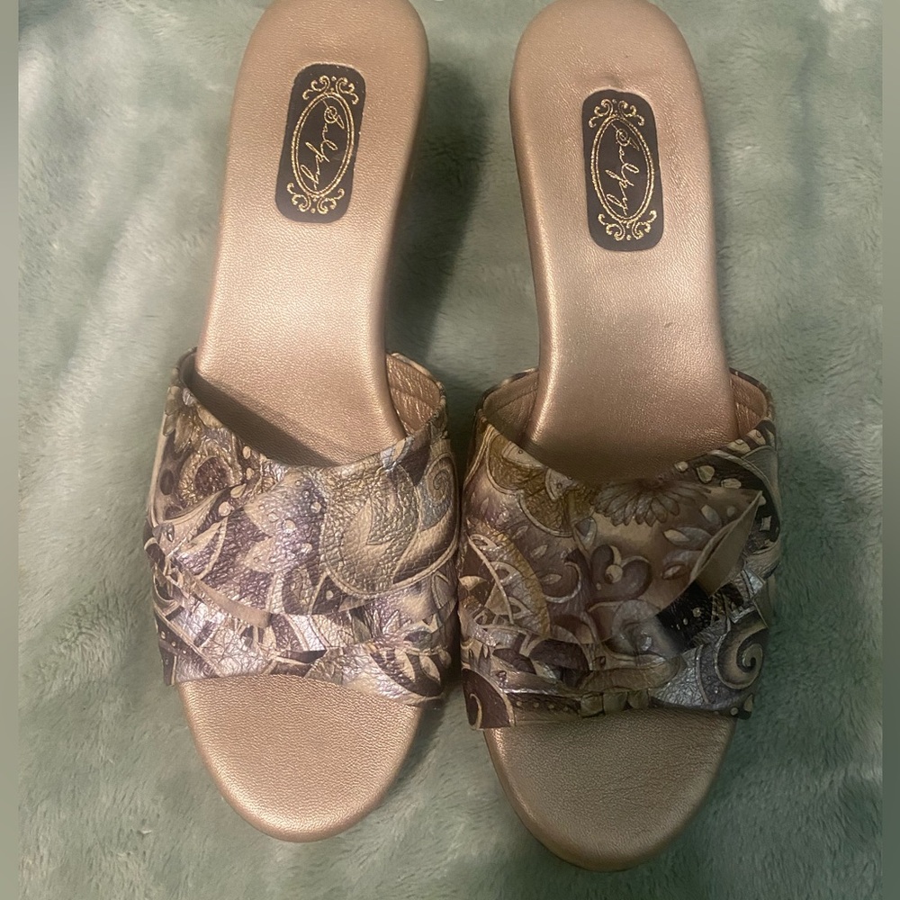 Salpy Handmade Wedges Size 6.5